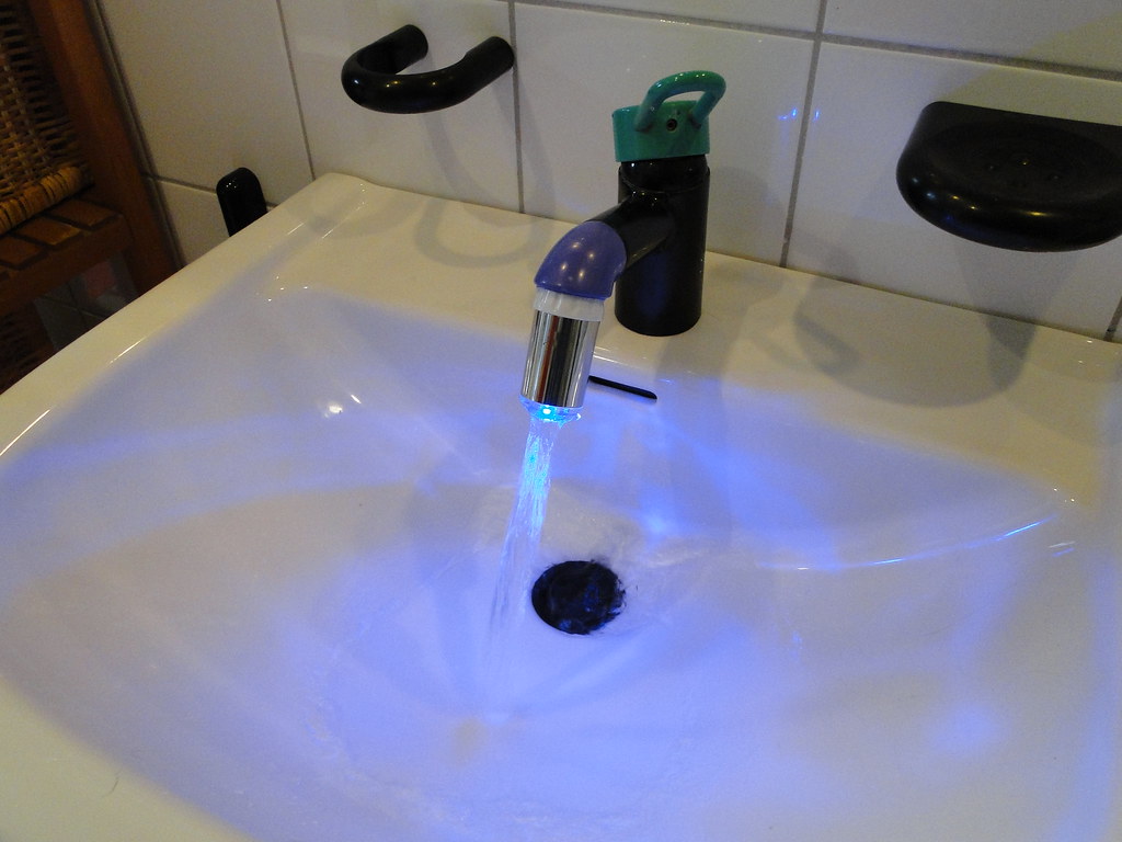 Kaltes Wasser - Blaues Licht